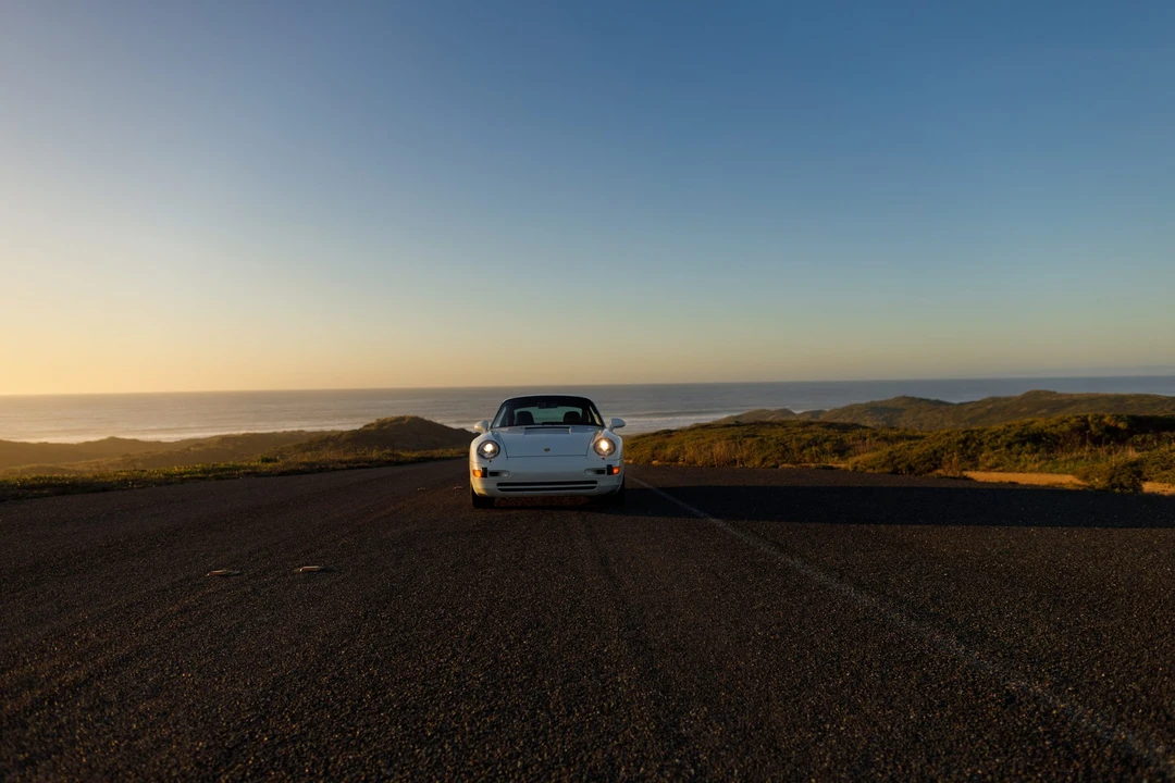 1995 Porsche 993 Carrera - Image 10 of 31