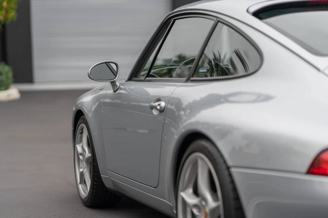 1995 Porsche 993 Carrera - Image 26 of 31