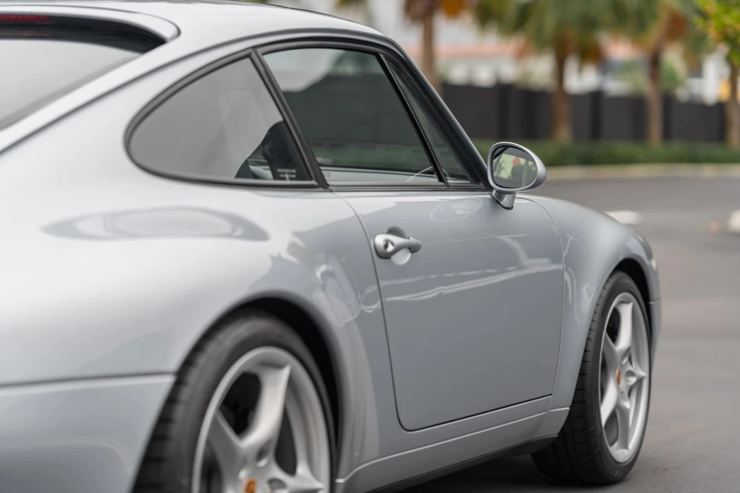 1995 Porsche 993 Carrera - Image 27 of 31
