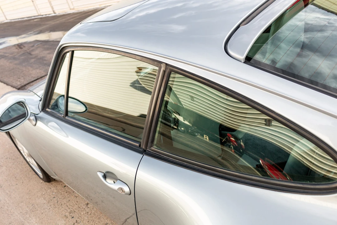 1995 Porsche 993 Carrera - Image 26 of 31