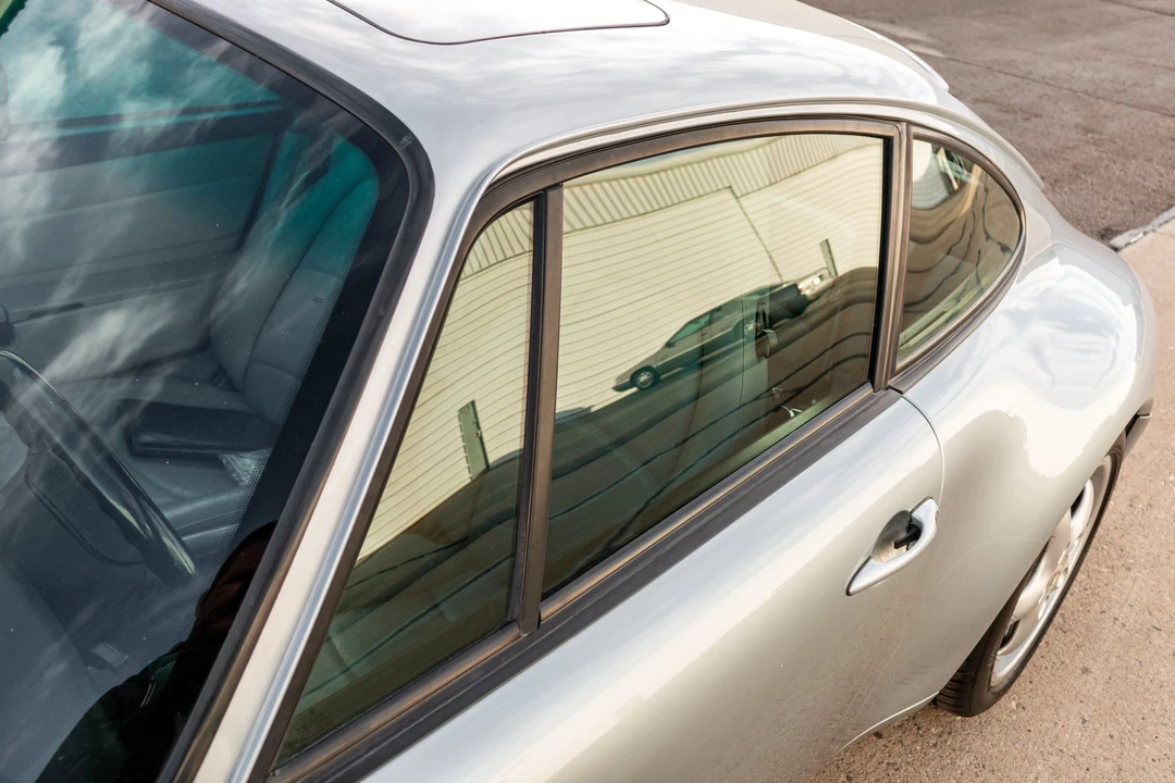 1995 Porsche 993 Carrera - Image 25 of 31