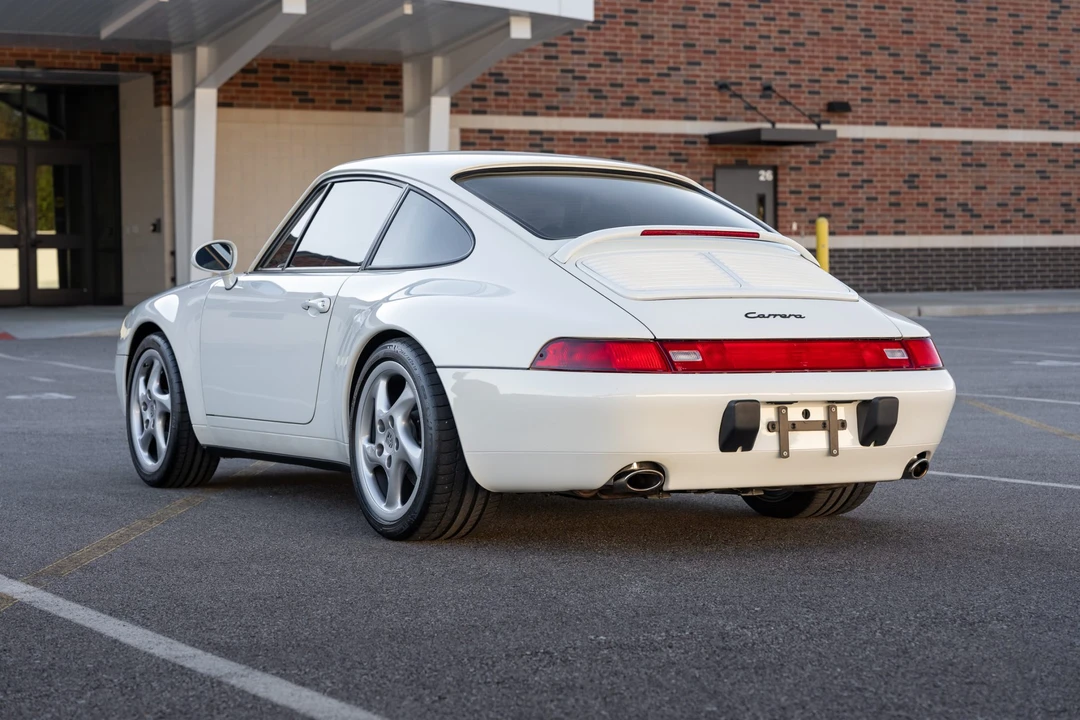 1995 Porsche 993 Carrera - Image 8 of 31