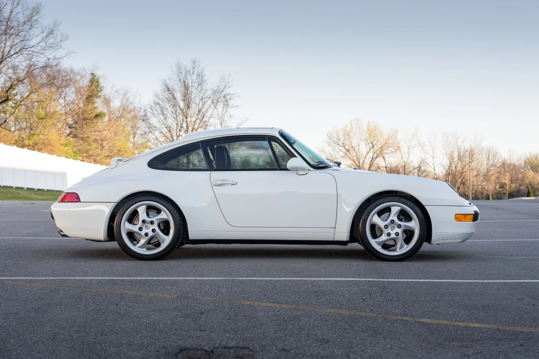 1995 Porsche 993 Carrera - Image 24 of 31