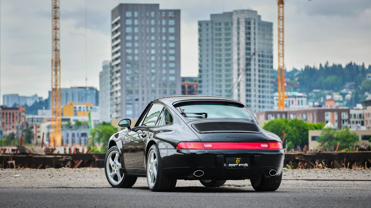 1995 Porsche 993 Carrera - Image 16 of 31