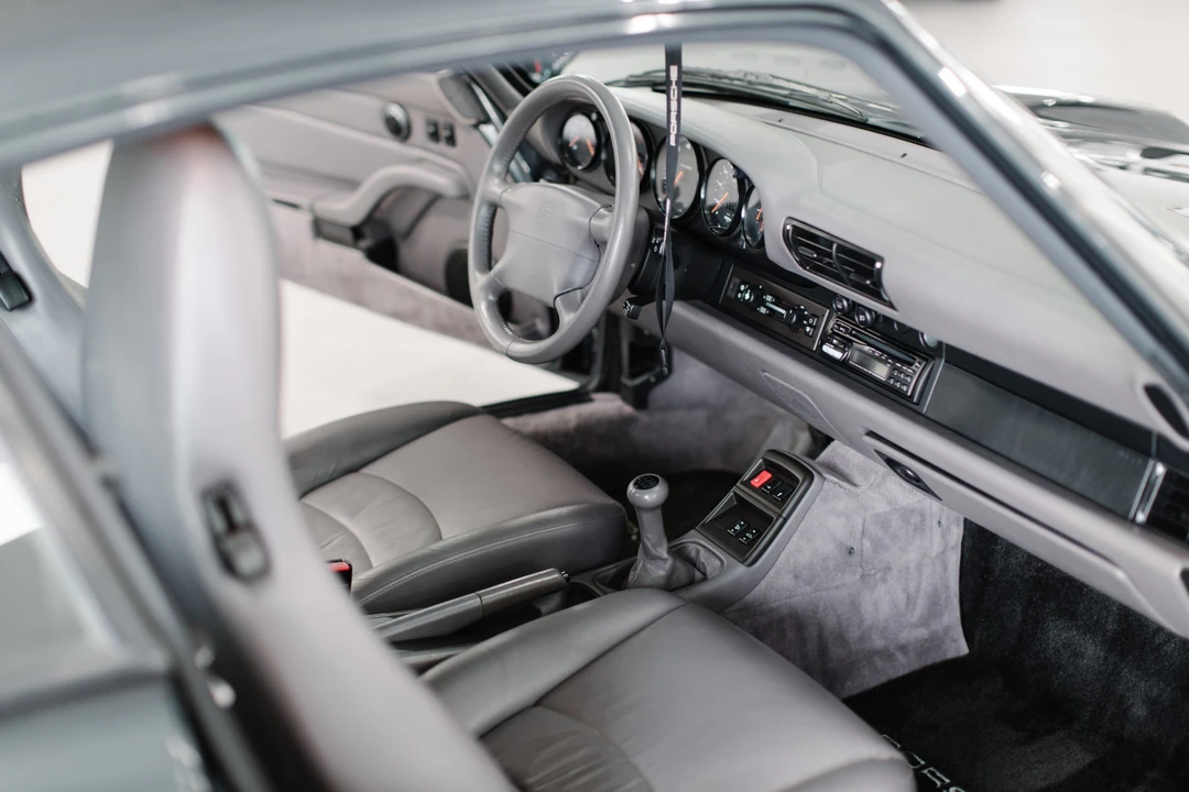 1995 Porsche 993 Carrera - Image 28 of 31