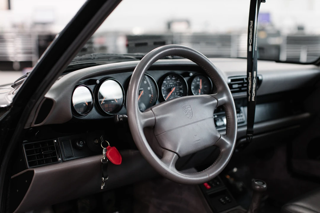 1995 Porsche 993 Carrera - Image 24 of 31
