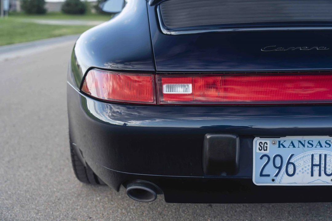 1995 Porsche 993 Carrera - Image 26 of 31
