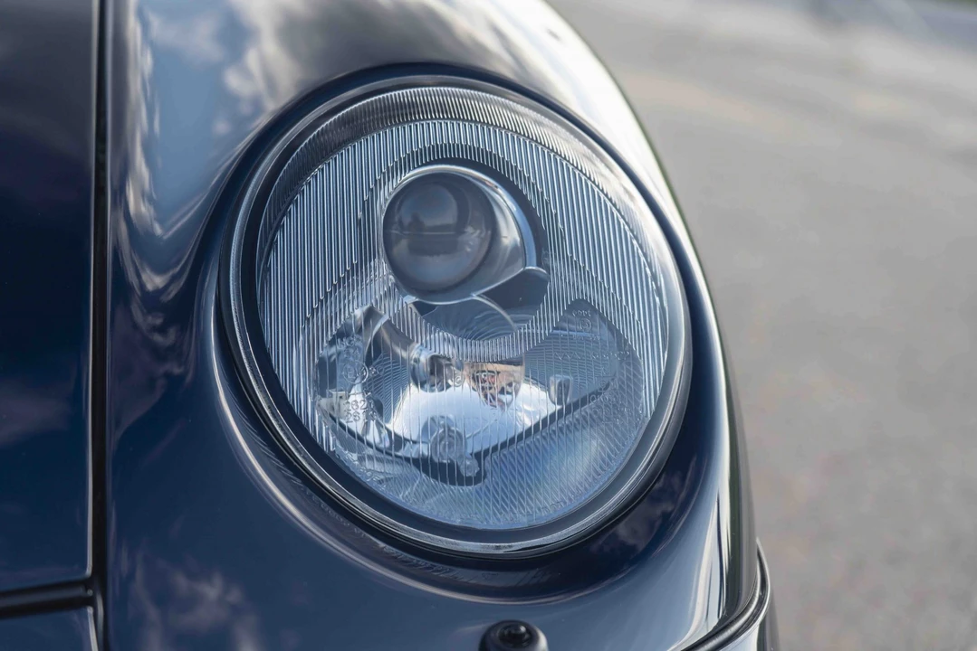 1995 Porsche 993 Carrera - Image 25 of 31