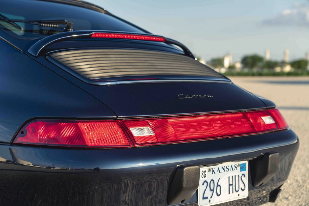 1995 Porsche 993 Carrera - Image 29 of 31