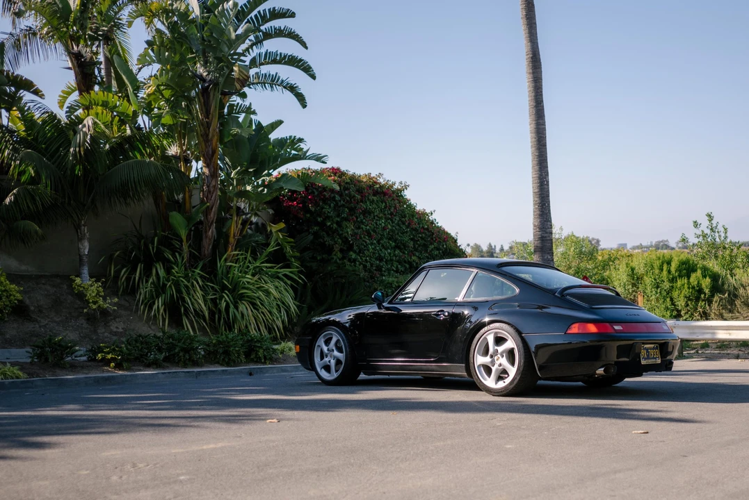 1995 Porsche 993 Carrera - Image 13 of 31