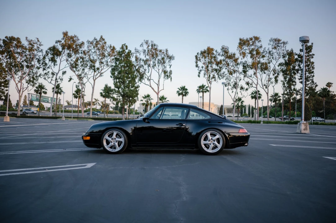 1995 Porsche 993 Carrera - Image 8 of 31