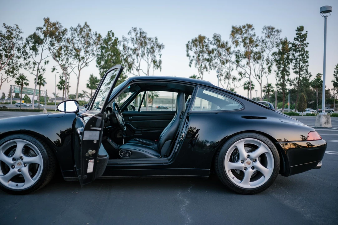 1995 Porsche 993 Carrera - Image 31 of 31