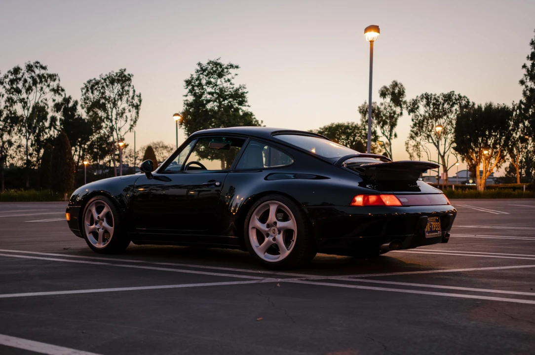 1995 Porsche 993 Carrera - Image 12 of 31