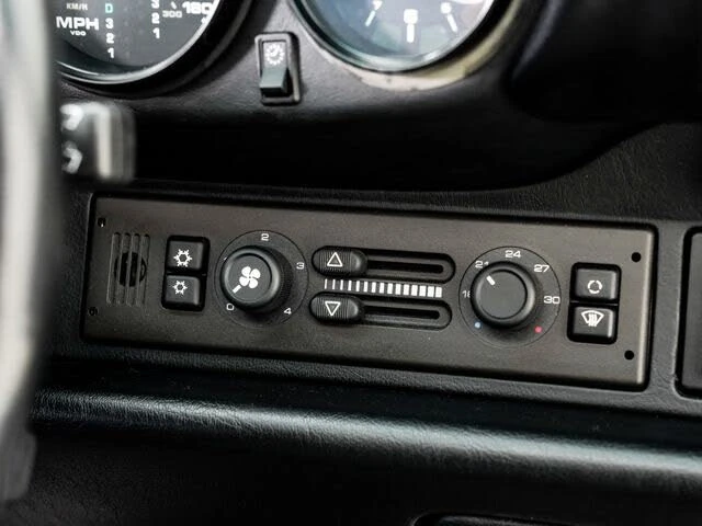 1995 Porsche 993 Carrera - Image 18 of 31