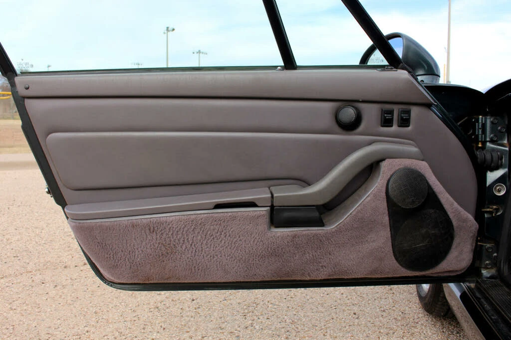 1995 Porsche 993 Carrera - Image 24 of 31