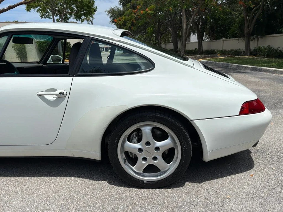 1995 Porsche 993 Carrera - Image 24 of 31