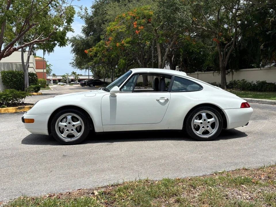 1995 Porsche 993 Carrera - Image 8 of 31