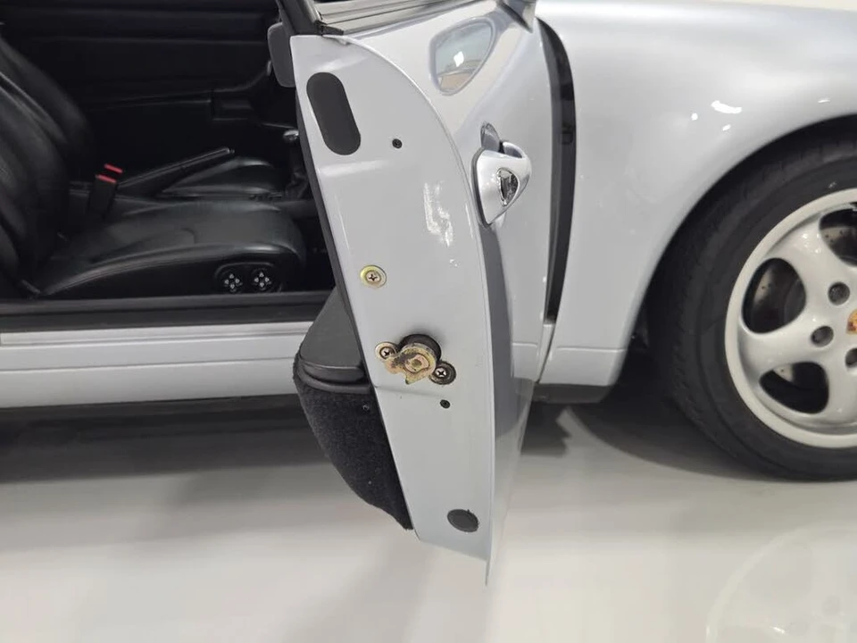 1995 Porsche 993 Carrera - Image 27 of 31