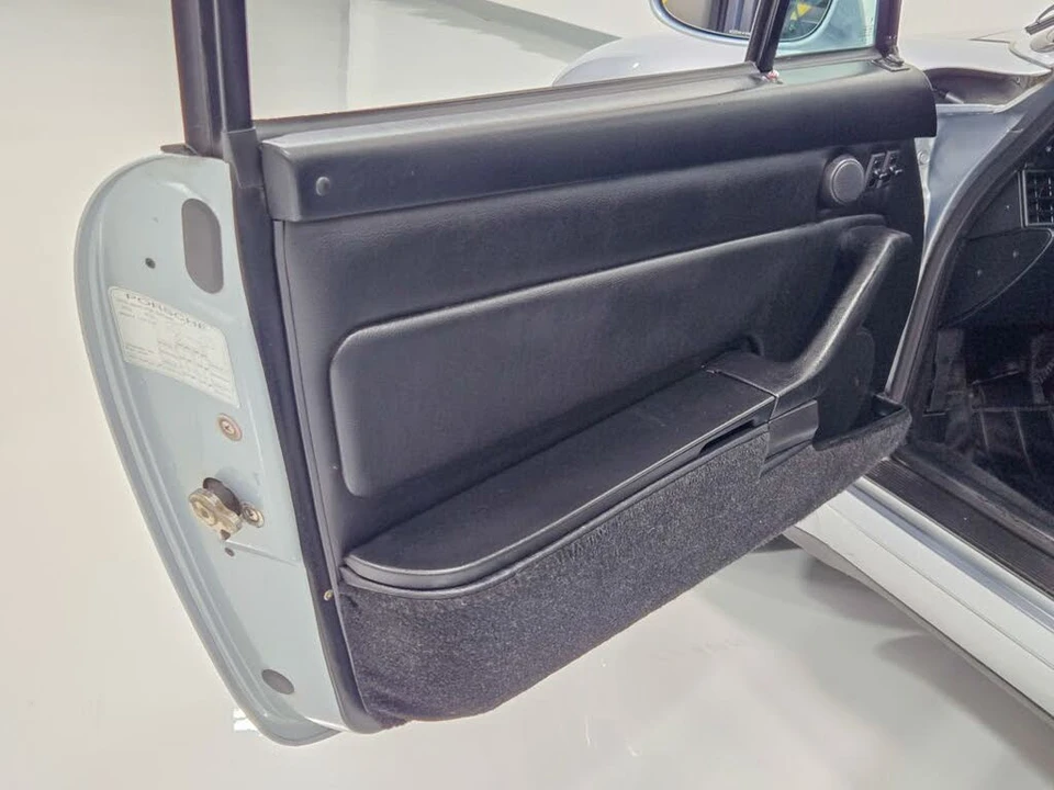 1995 Porsche 993 Carrera - Image 10 of 31