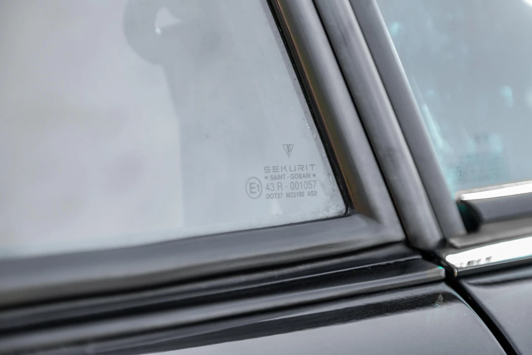1995 Porsche 993 Carrera - Image 29 of 31