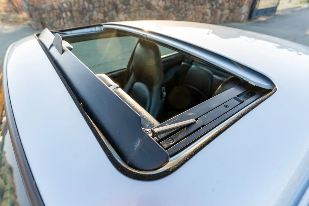 1995 Porsche 993 Carrera - Image 29 of 31