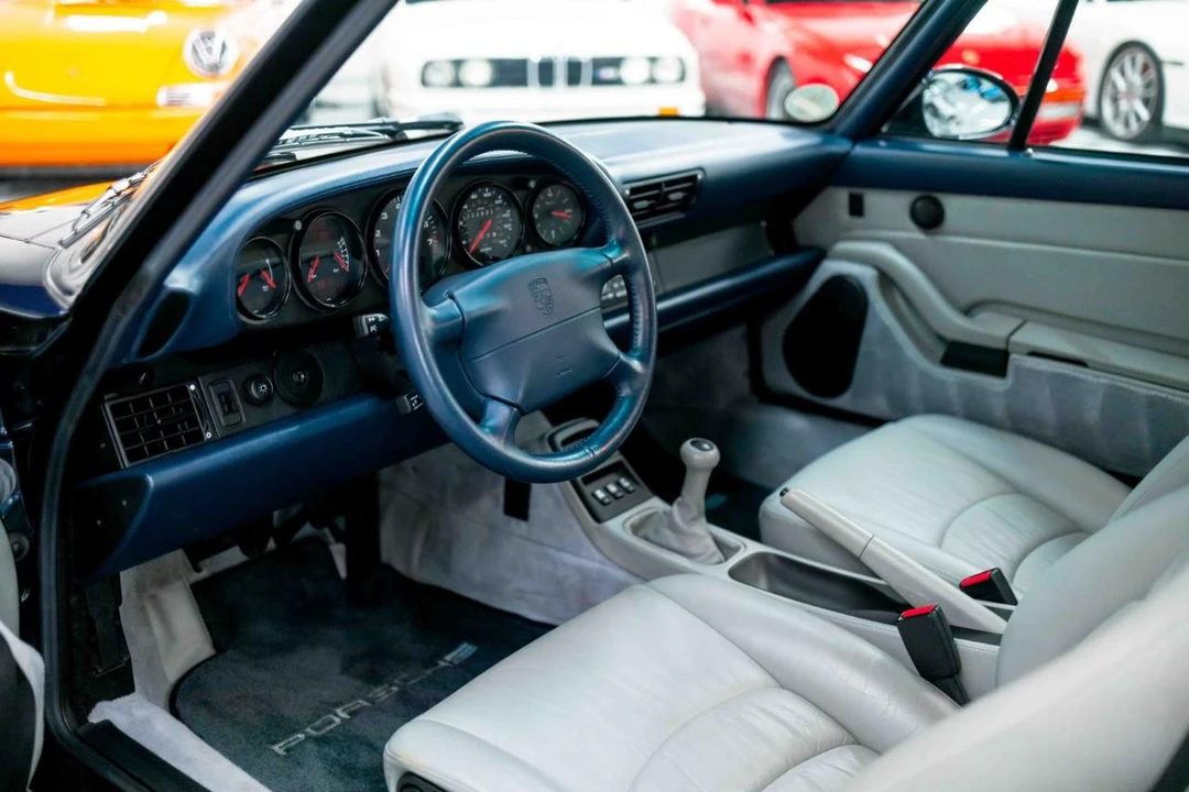 1995 Porsche 993 Carrera - Image 2 of 31