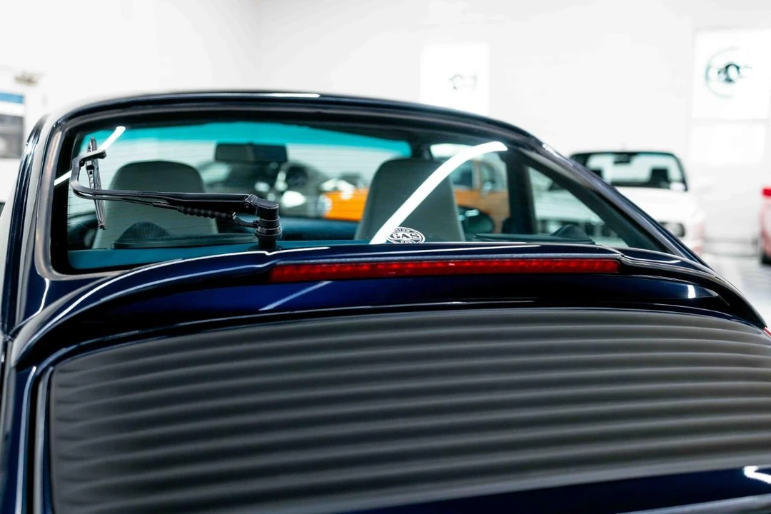 1995 Porsche 993 Carrera - Image 24 of 31