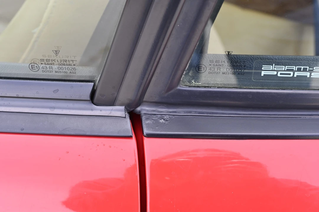1995 Porsche 993 Carrera - Image 25 of 31