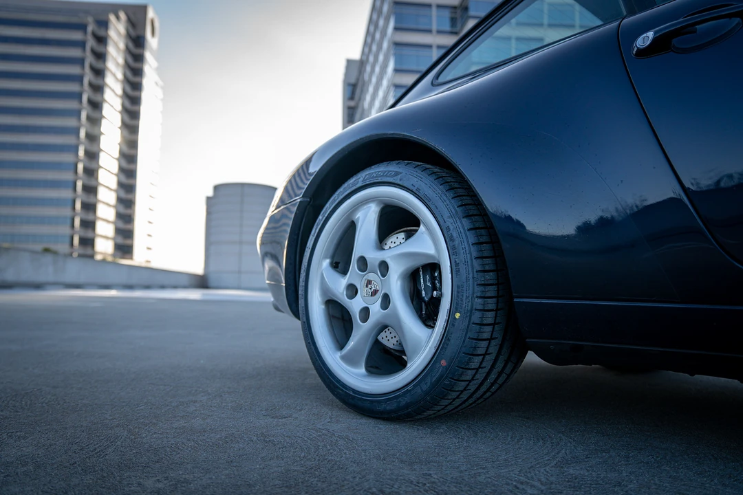 1995 Porsche 993 Carrera - Image 24 of 31