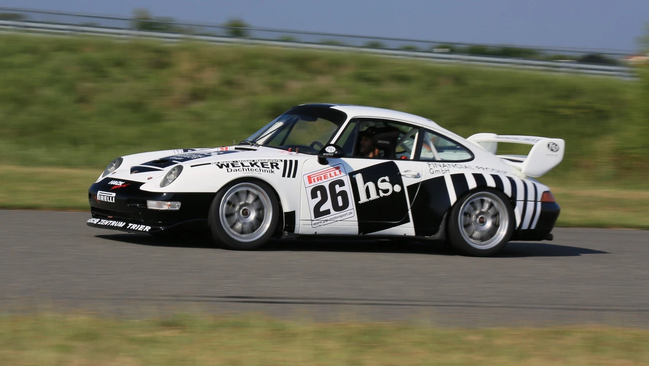 1995 Porsche 993 Carrera - Image 6 of 31