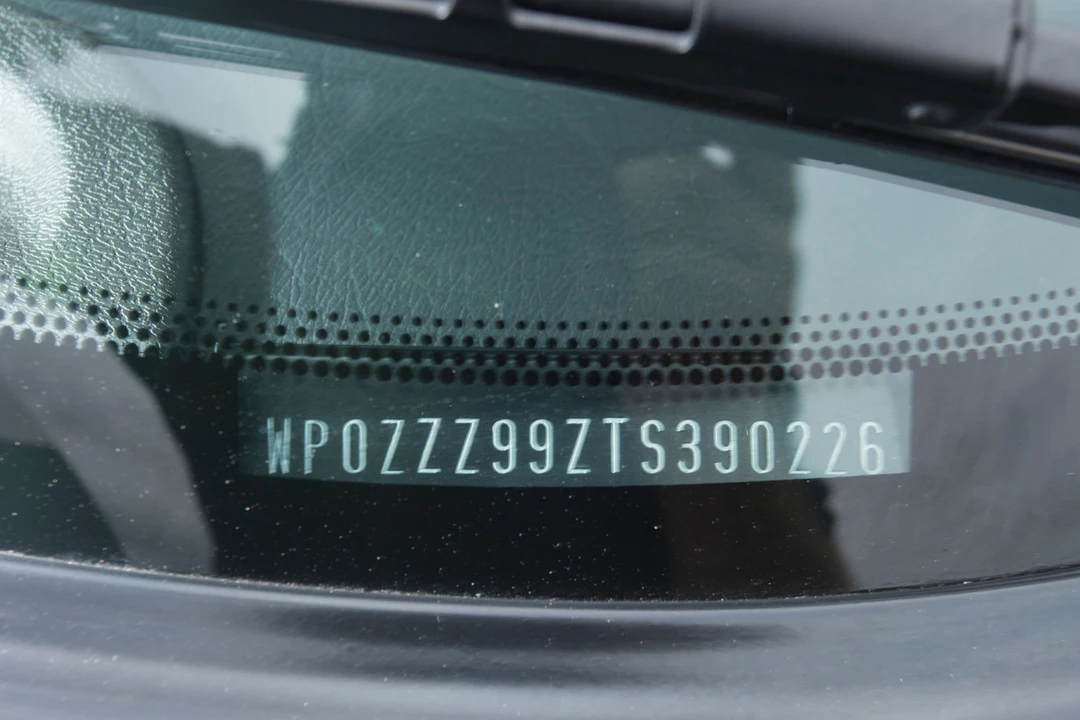1995 Porsche 911 - Image 17 of 31