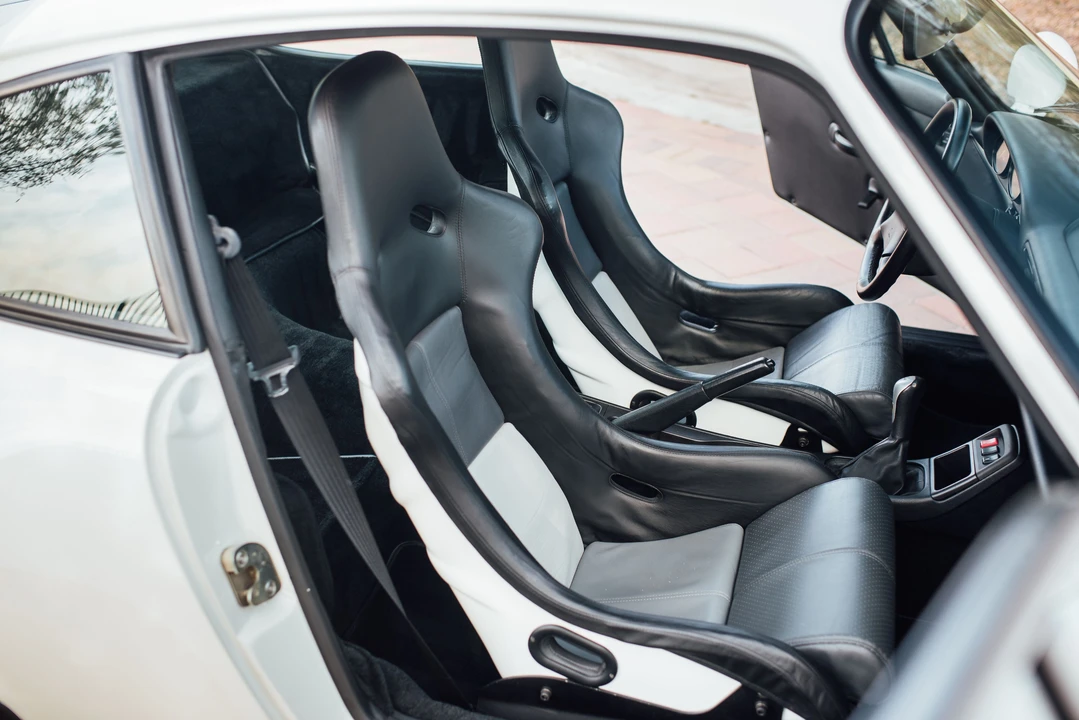 1995 Porsche 911 - Image 24 of 31