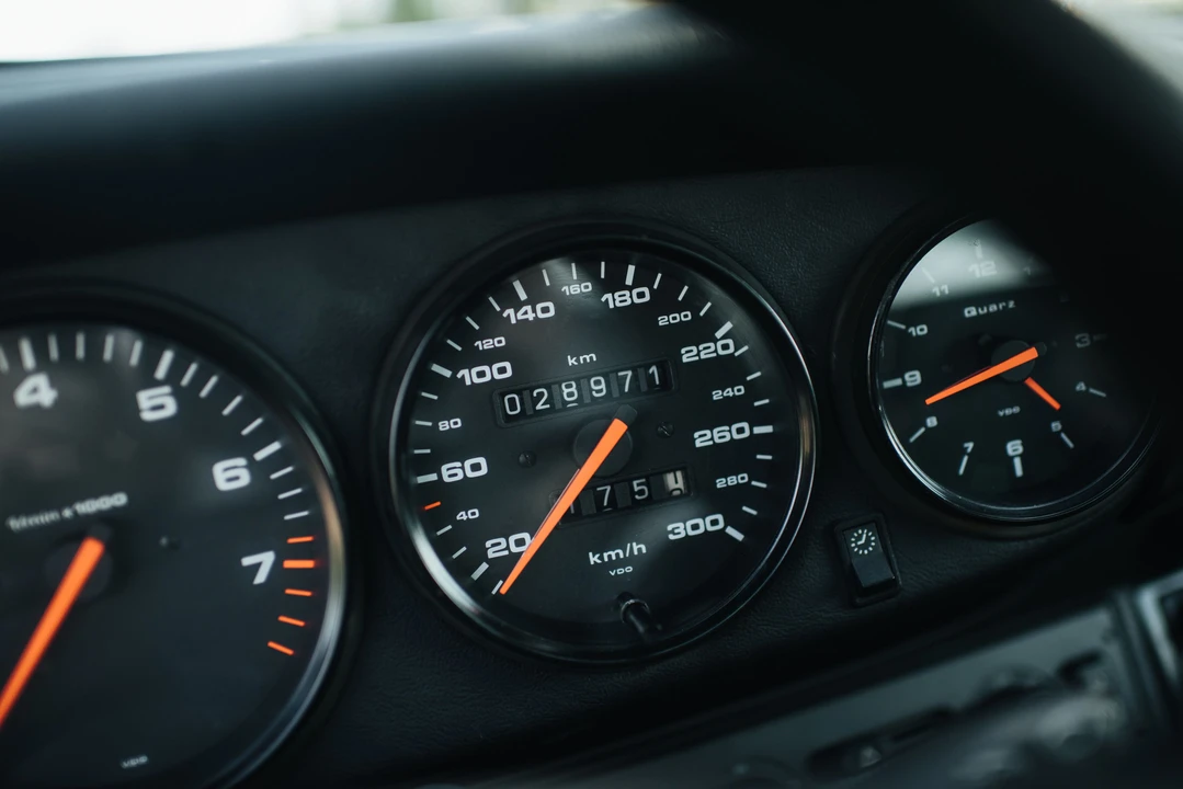 1995 Porsche 911 - Image 17 of 31