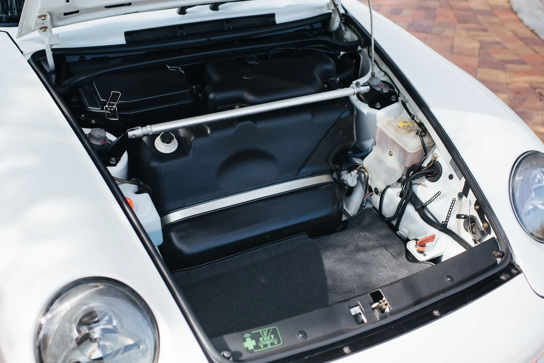 1995 Porsche 911 - Image 13 of 31