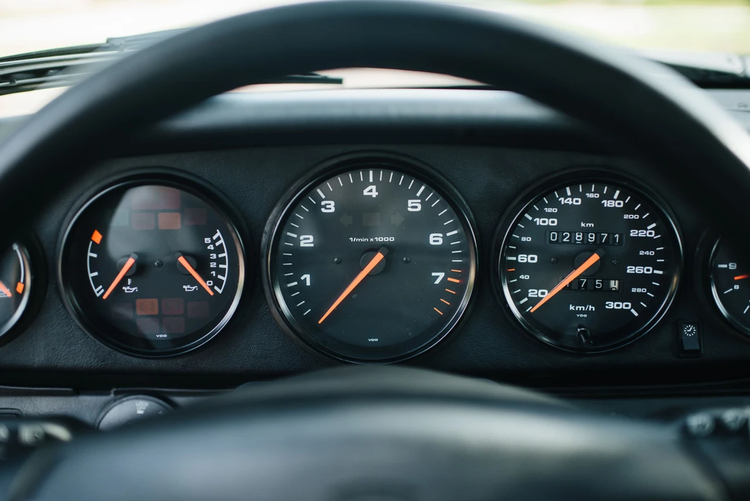 1995 Porsche 911 - Image 15 of 31