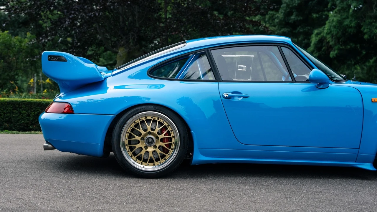 1995 Porsche 993 GT2 - Image 12 of 31