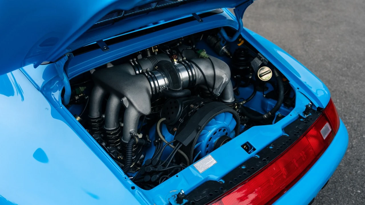 1995 Porsche 993 GT2 - Image 11 of 31