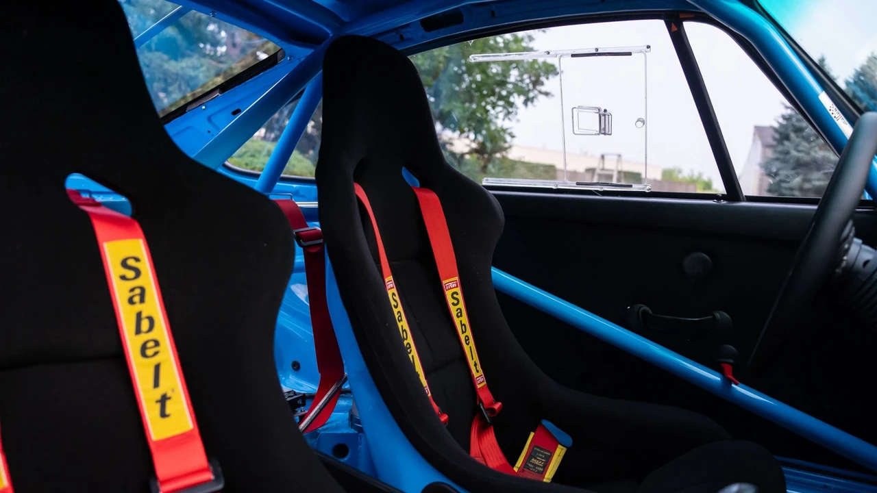 1995 Porsche 993 GT2 - Image 7 of 31