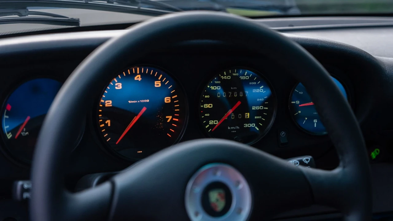 1995 Porsche 993 GT2 - Image 23 of 31