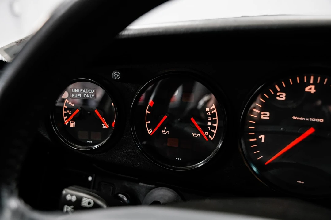 1995 Porsche 993 Carrera - Image 11 of 31