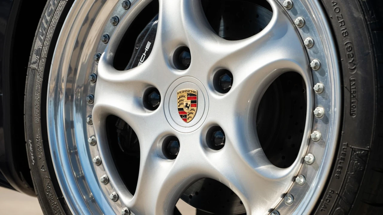 1995 Porsche 993 Turbo - Image 10 of 31