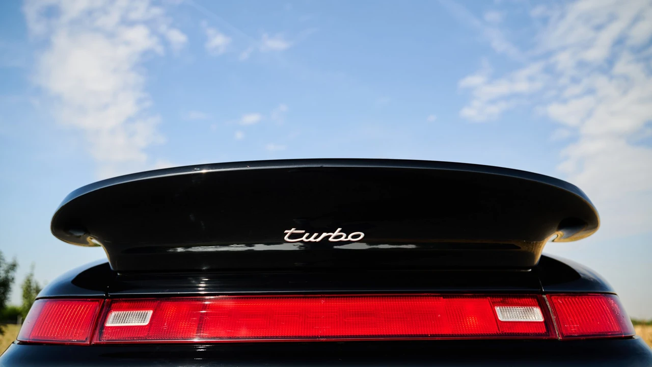 1995 Porsche 993 Turbo - Image 8 of 31