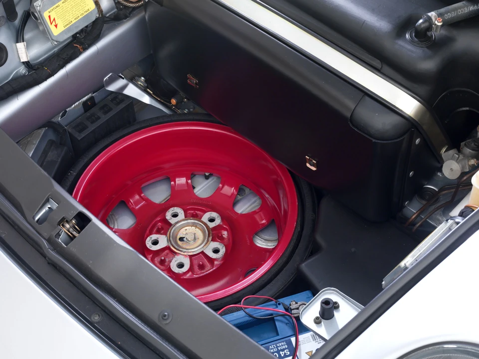 1995 Porsche 993 GT2 - Image 25 of 31