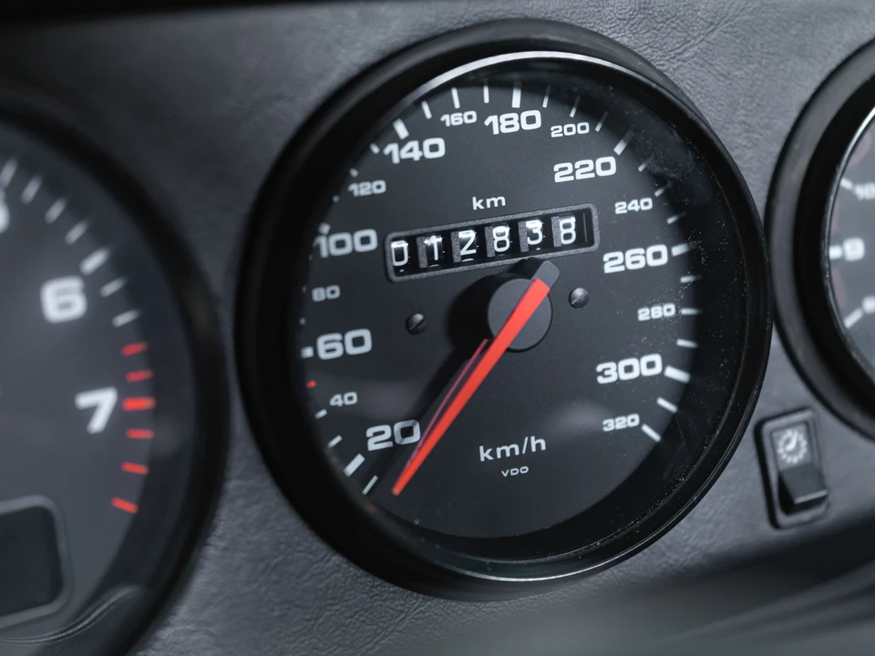 1995 Porsche 993 GT2 - Image 13 of 31