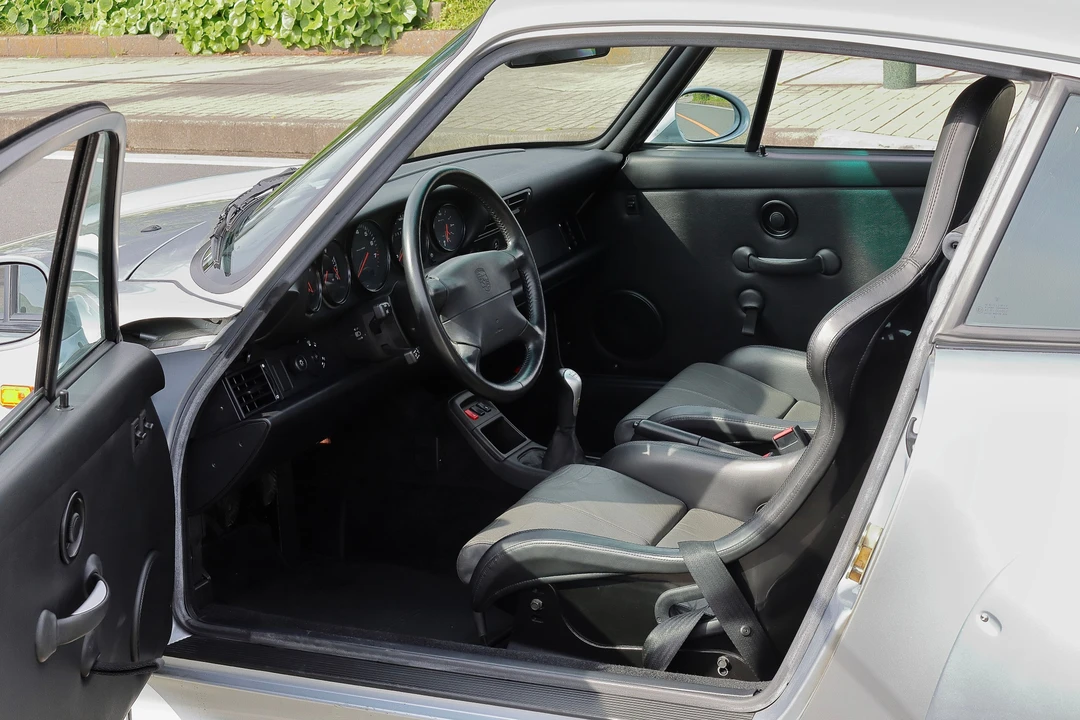 1995 Porsche 993 GT2 - Image 17 of 25
