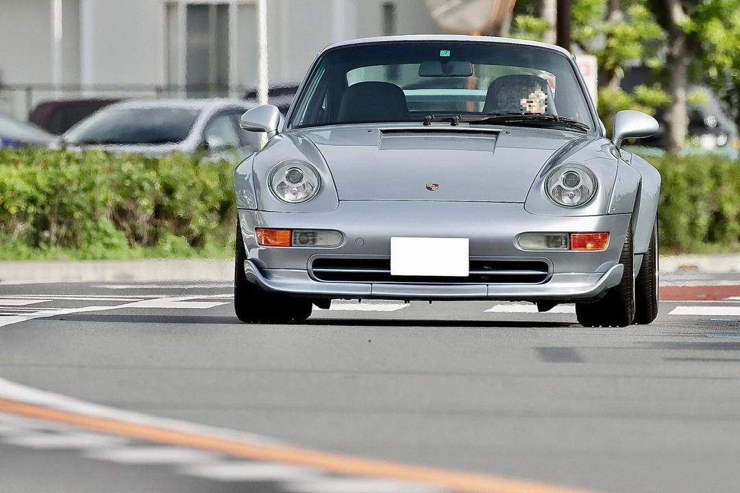 1995 Porsche 993 GT2 - Image 11 of 25