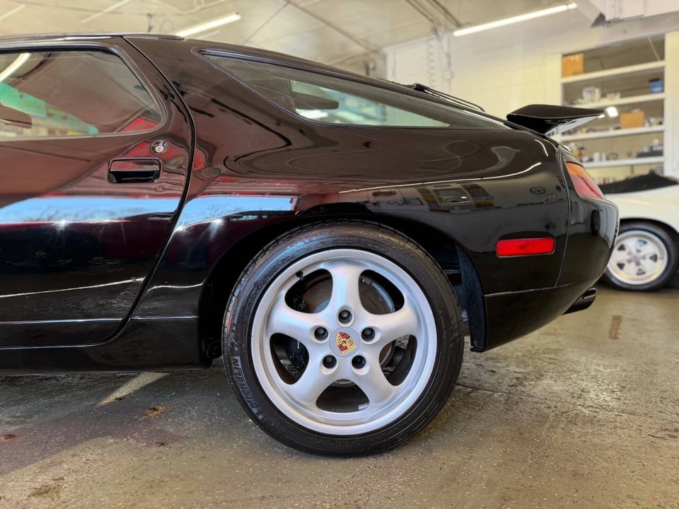 1995 Porsche 928 GTS - Image 7 of 21