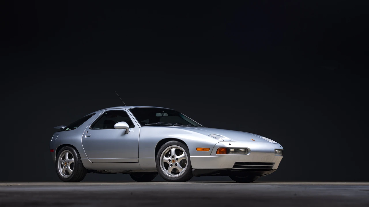 1995 Porsche 928 GTS - Image 12 of 31