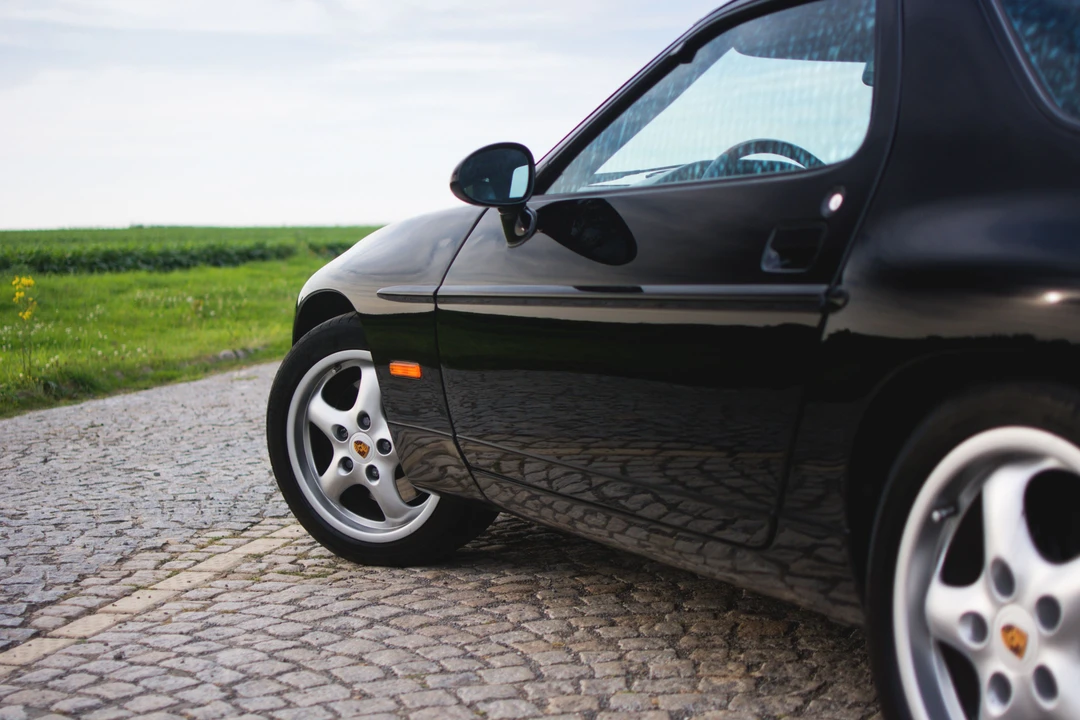 1995 Porsche 928 GTS - Image 19 of 31