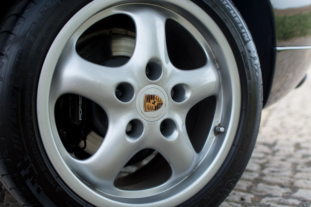 1995 Porsche 928 GTS - Image 17 of 31